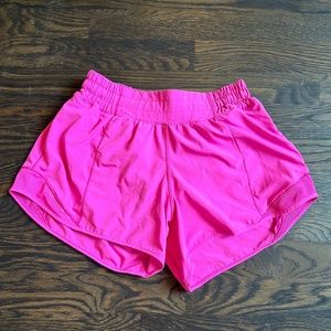 Lululemon Athletica Low Rise Lined Hotty Hot Women’s Shorts 4” Size 4